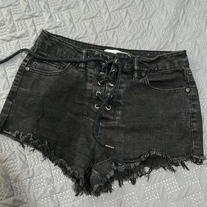 Refuge Charlotte Russe size 4 denim jean shorts